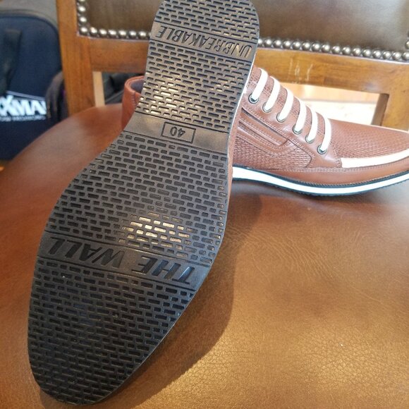 Men's New leather slip ons. - Picture 4 of 5